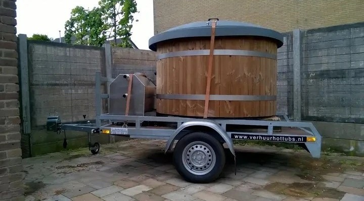 Aanhanger met hottub
